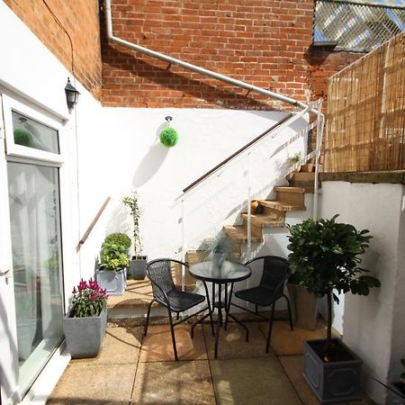 The Courtyard Apartment Leamington Spa Dış mekan fotoğraf